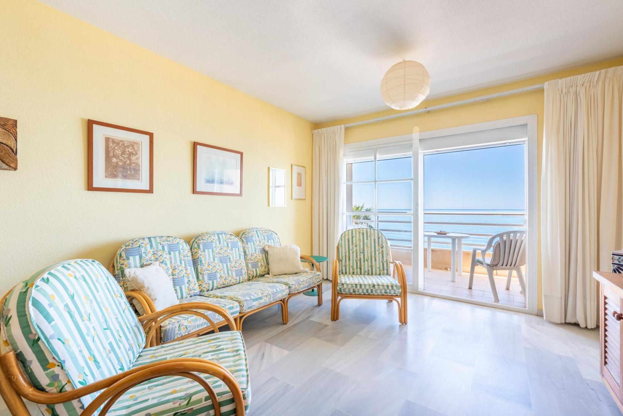 Wintowinrentals 1ª Linea De Playa, Parking Y Wifi Rincon de la Victoria Luaran gambar