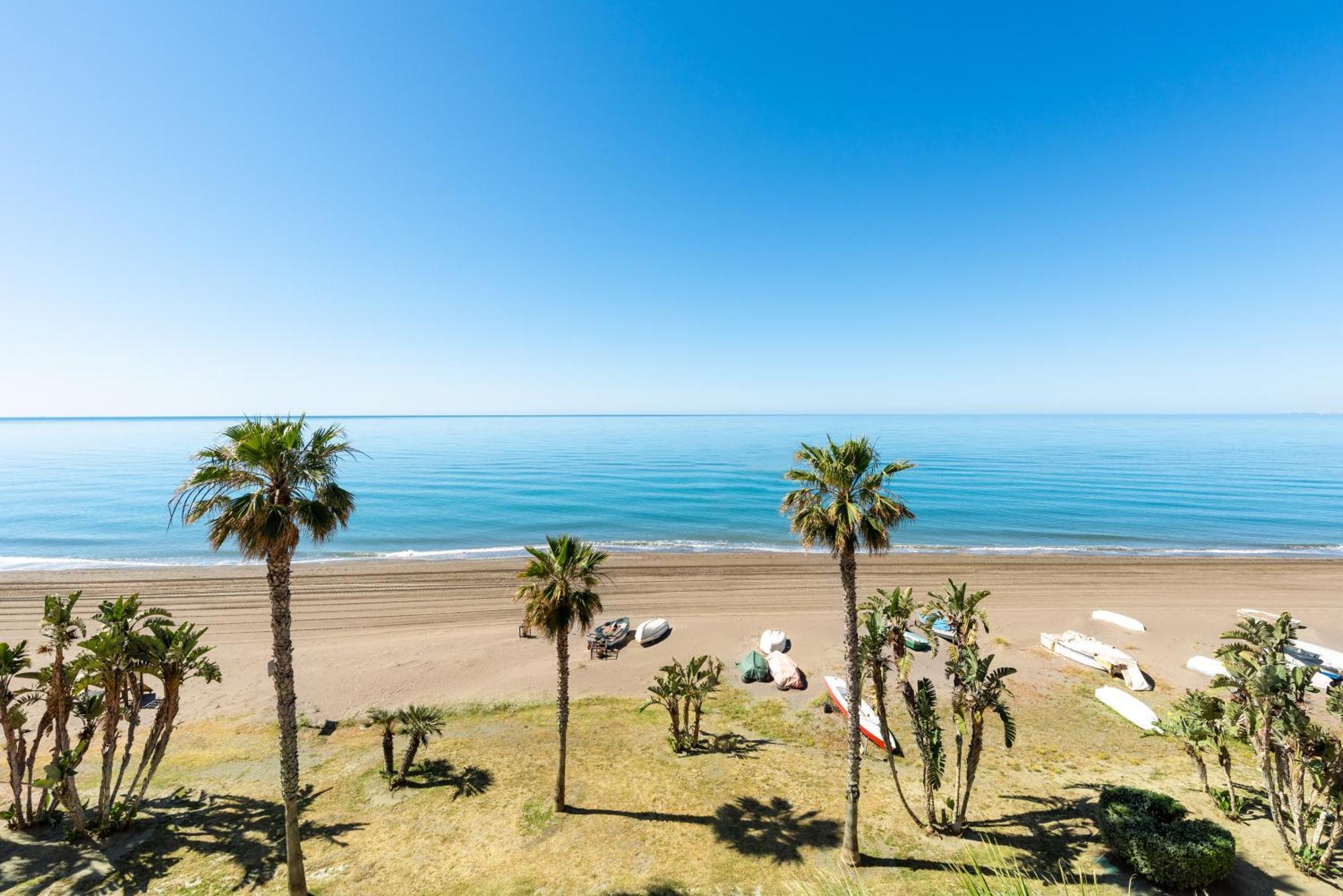 Wintowinrentals 1ª Linea De Playa, Parking Y Wifi Rincon de la Victoria Luaran gambar