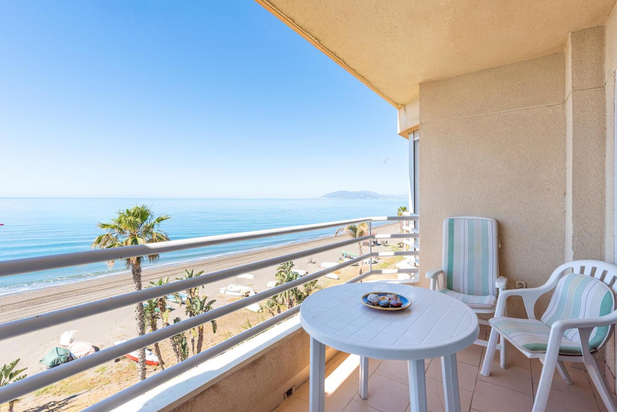 Wintowinrentals 1ª Linea De Playa, Parking Y Wifi Rincon de la Victoria Luaran gambar