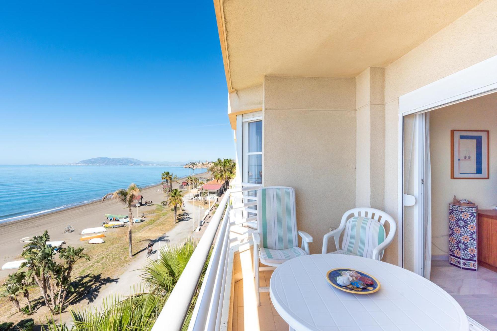 Wintowinrentals 1ª Linea De Playa, Parking Y Wifi Rincon de la Victoria Luaran gambar